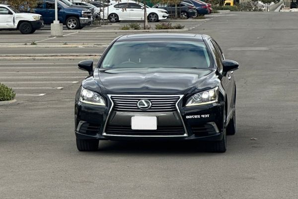 Luxury Lexus Sedan